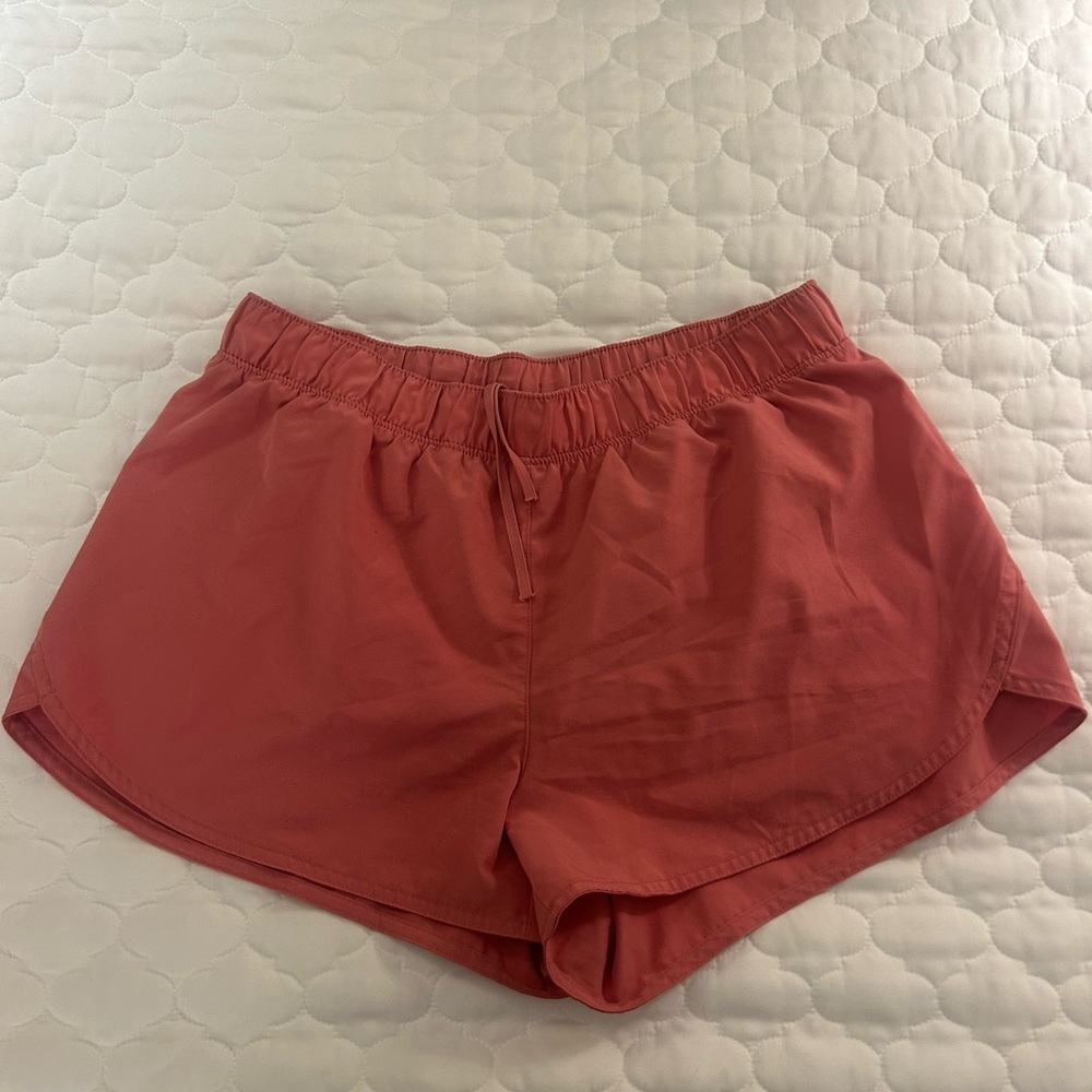 Old Navy Women's Salmon Athletic Shorts